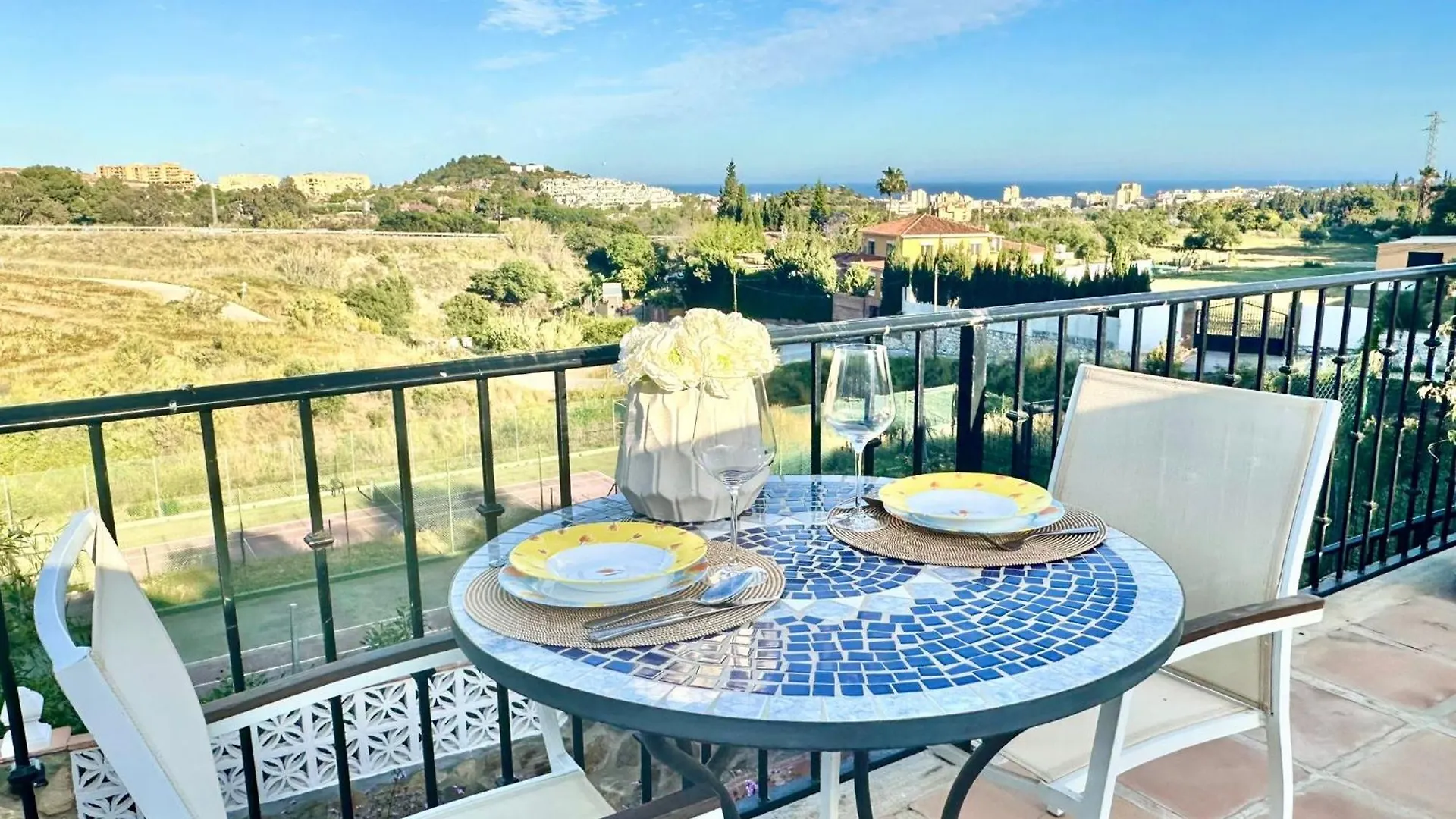Villa Vista Verde -Sea Views -3 Bedrooms -Heated Pool Mijas